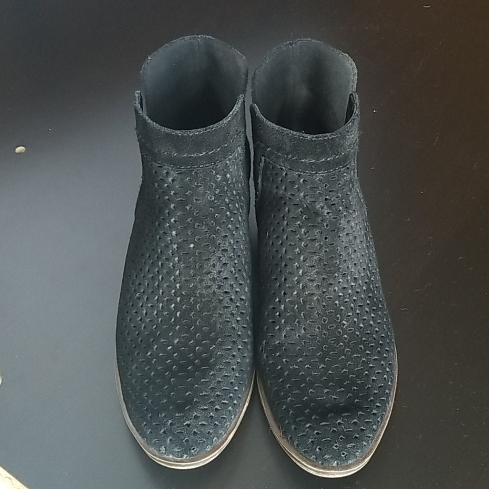 Euc lucky brand ankle boots